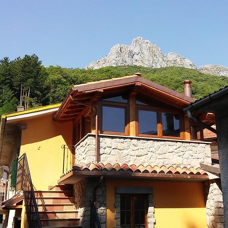Home In Garfagnana Vagli di Sotto Eksteriør billede